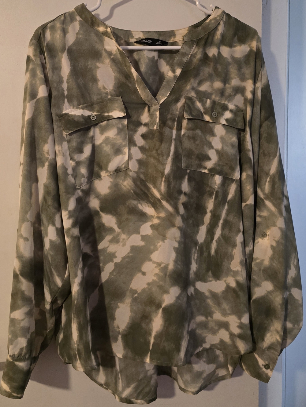 Simply Vera Vera Wang Olive and White Tie-Dye Utility Blouse
